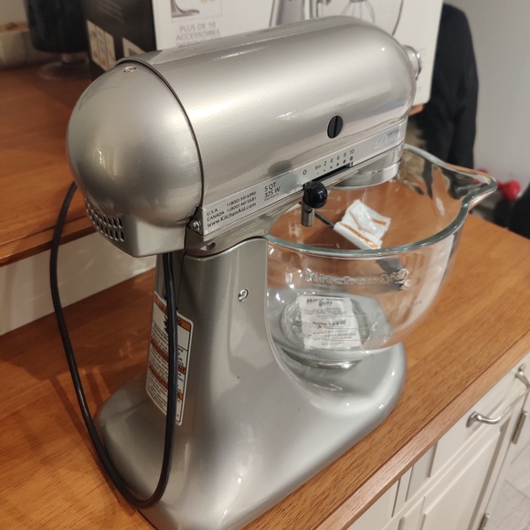 Brand New KitchenAid® Artisan® Design Series 5-Quart - Picture 3 of 3